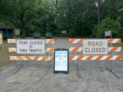 Picture of GFL Closure Signs 