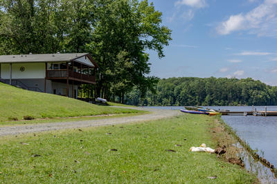 Lake Holt Picture 